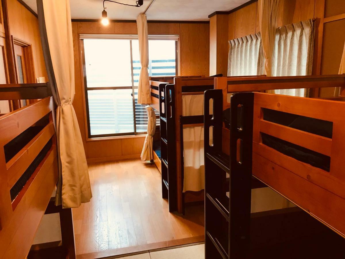 Ropeway St. Guesthouse Matsuyama  Exterior foto