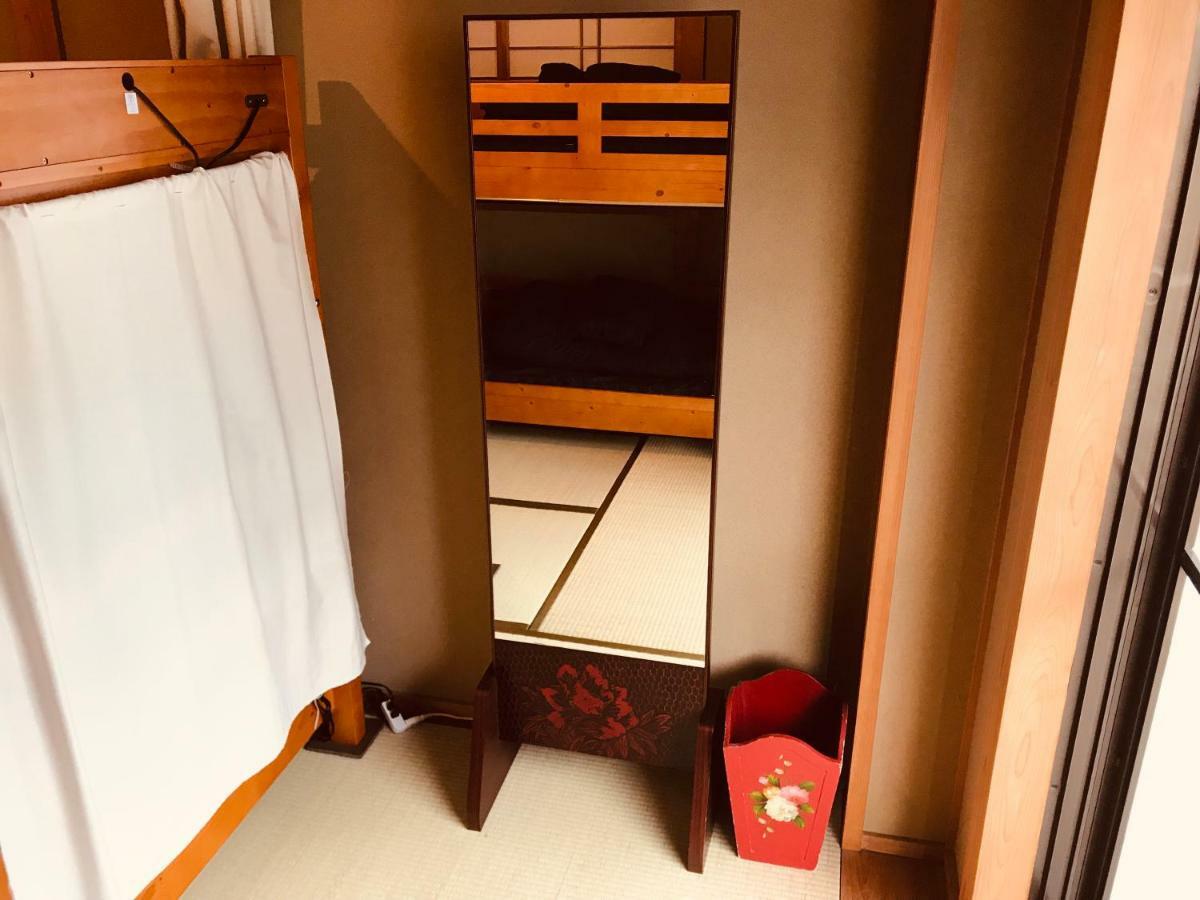 Ropeway St. Guesthouse Matsuyama  Exterior foto