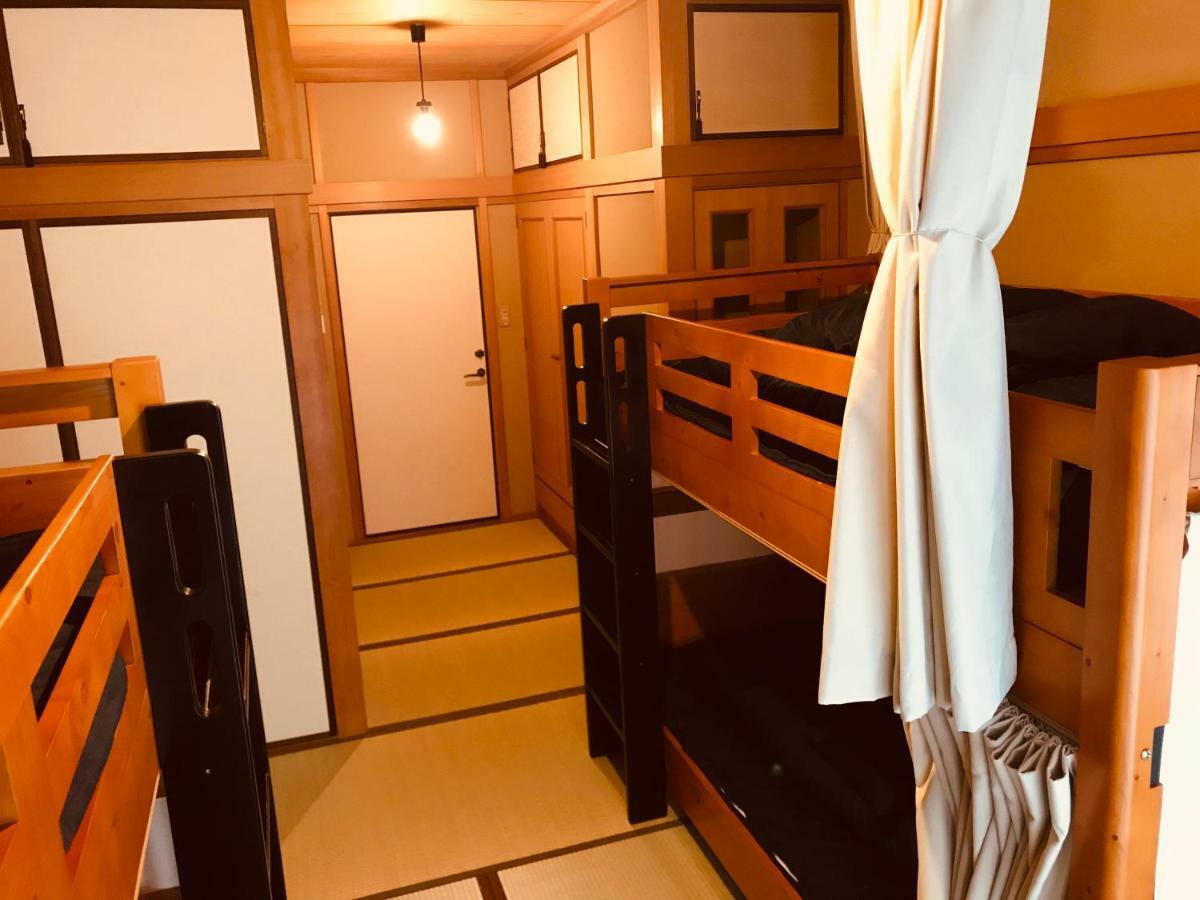 Ropeway St. Guesthouse Matsuyama  Exterior foto