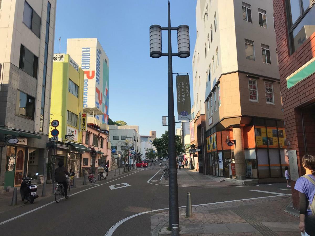 Ropeway St. Guesthouse Matsuyama  Exterior foto